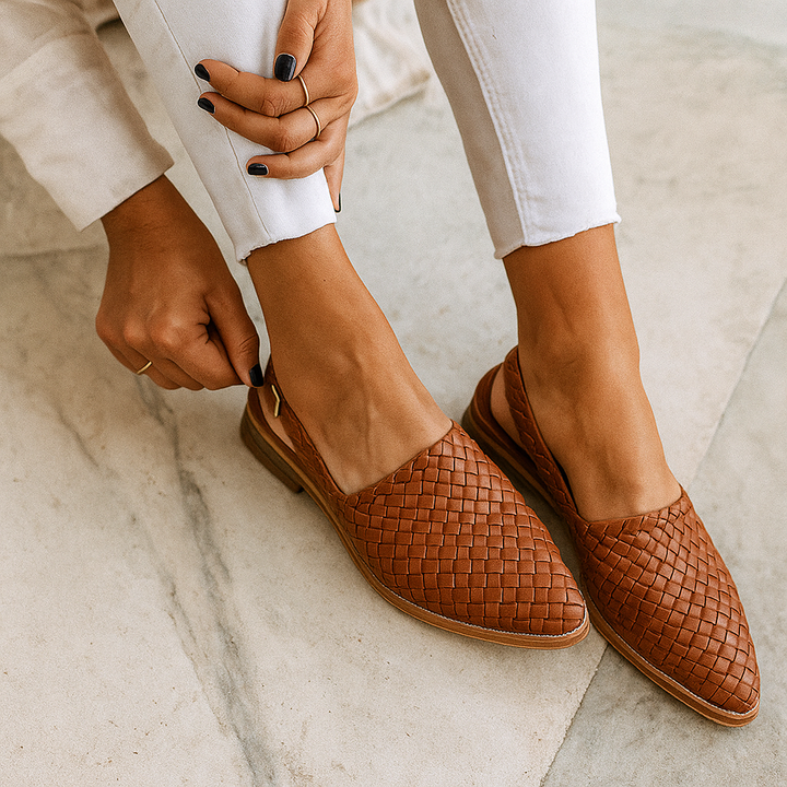 LUNA | ORTHOPAEDIC SHOES WITH CLASSIC COMFORT