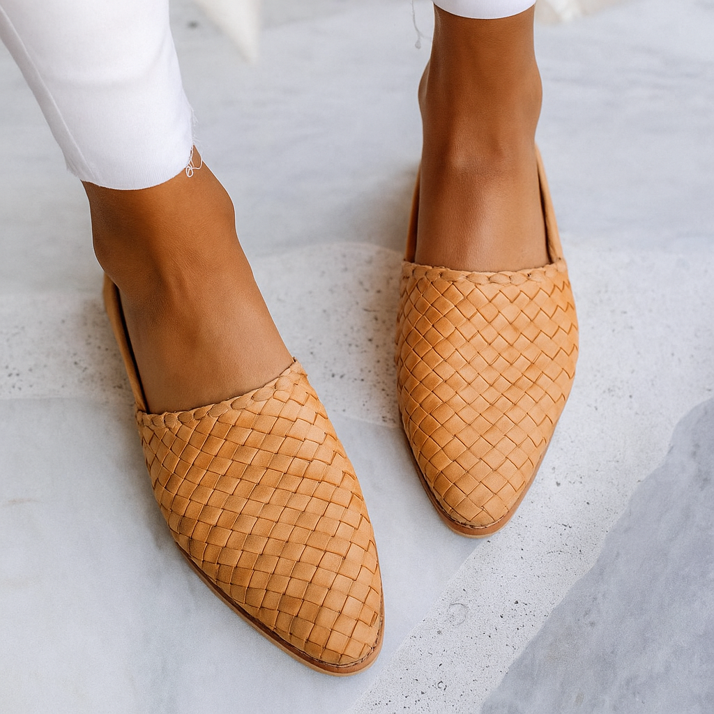 LUNA | ORTHOPAEDIC SHOES WITH CLASSIC COMFORT