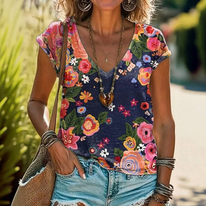 Cynthia™ - FLORAL PRINT T-SHIRT WITH A RELAXED FIT