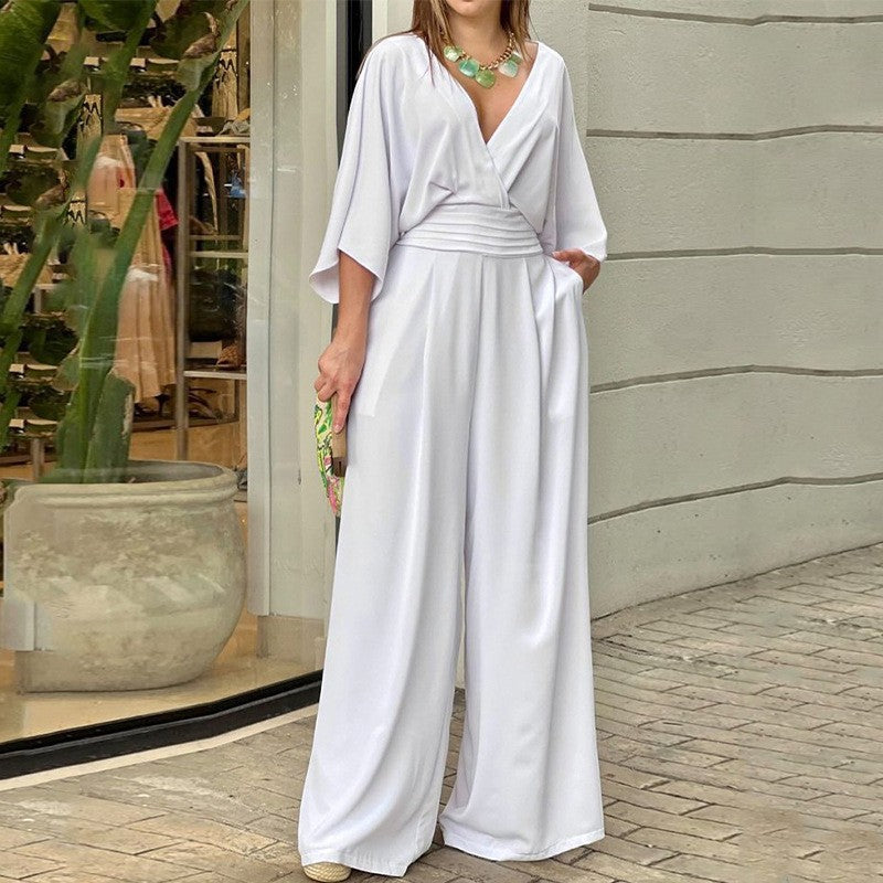 Elegant V-neck jumpsuit with wide legs for women💫
